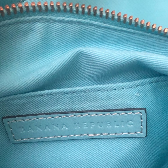 Banana Republic Leather Shoulder Bag - Picture 4 of 8